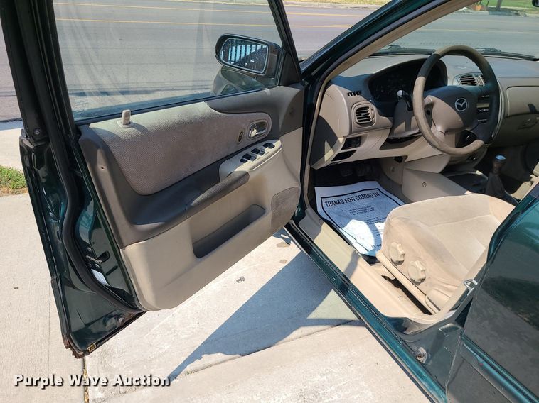 image for item MJ9311 2001 Mazda Protege LX