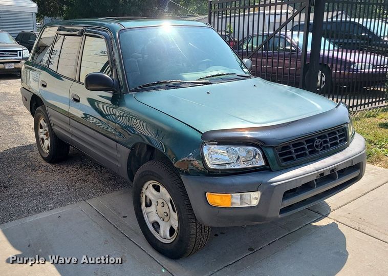 image for item MJ9312 1999 Toyota RAV4  SUV