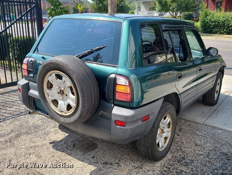 image for item MJ9312 1999 Toyota RAV4  SUV