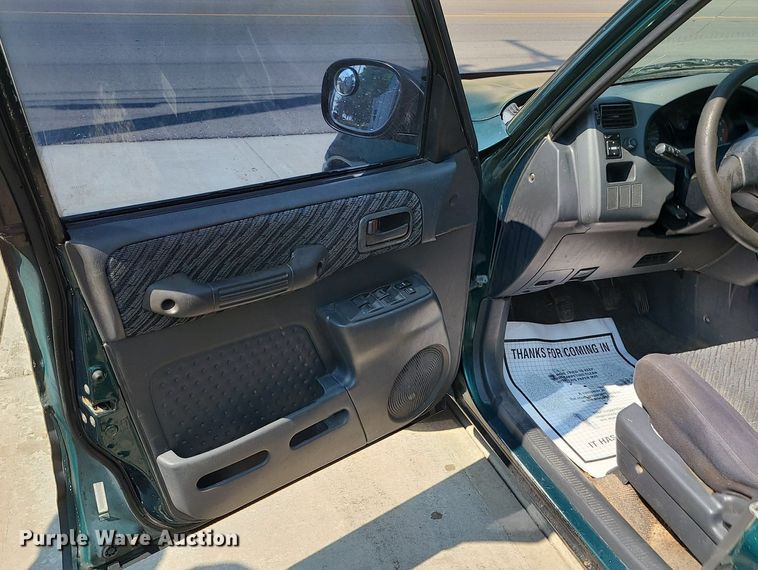 image for item MJ9312 1999 Toyota RAV4  SUV