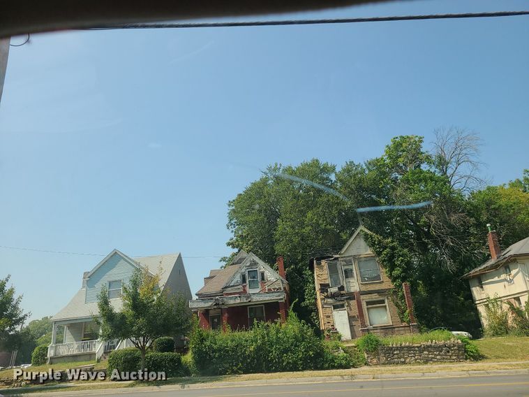 image for item MJ9312 1999 Toyota RAV4  SUV