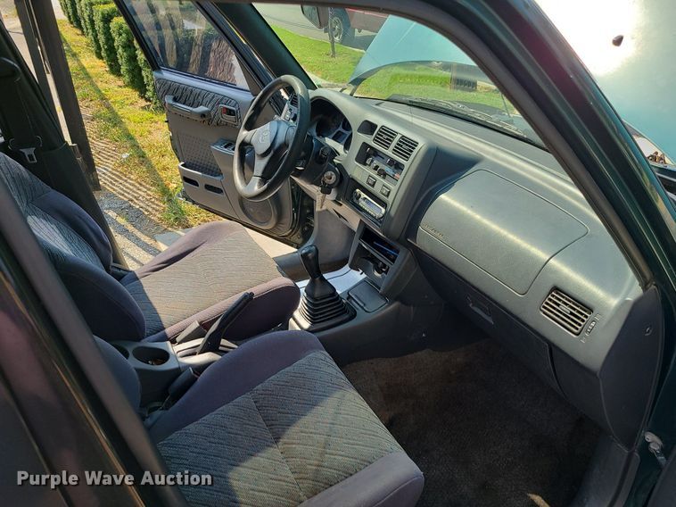 image for item MJ9312 1999 Toyota RAV4  SUV