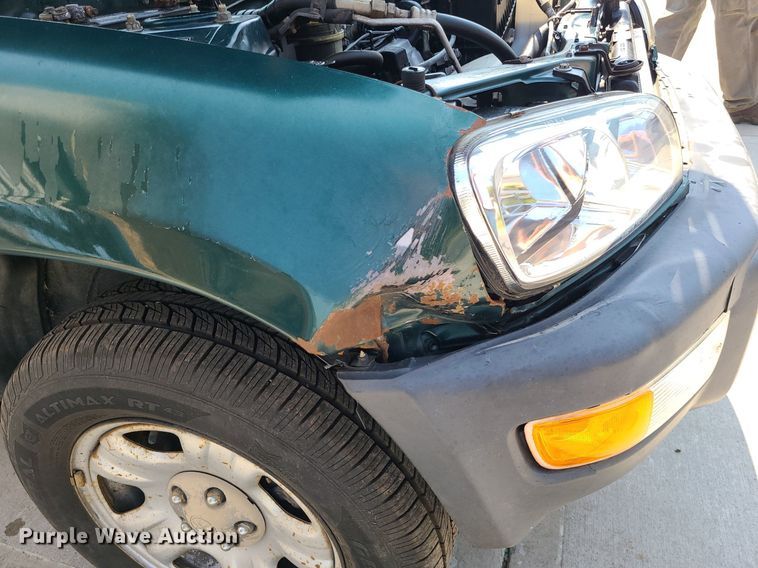 image for item MJ9312 1999 Toyota RAV4  SUV