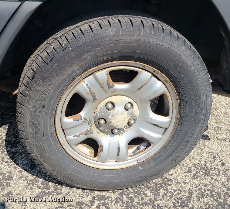 image for item MJ9312 1999 Toyota RAV4  SUV