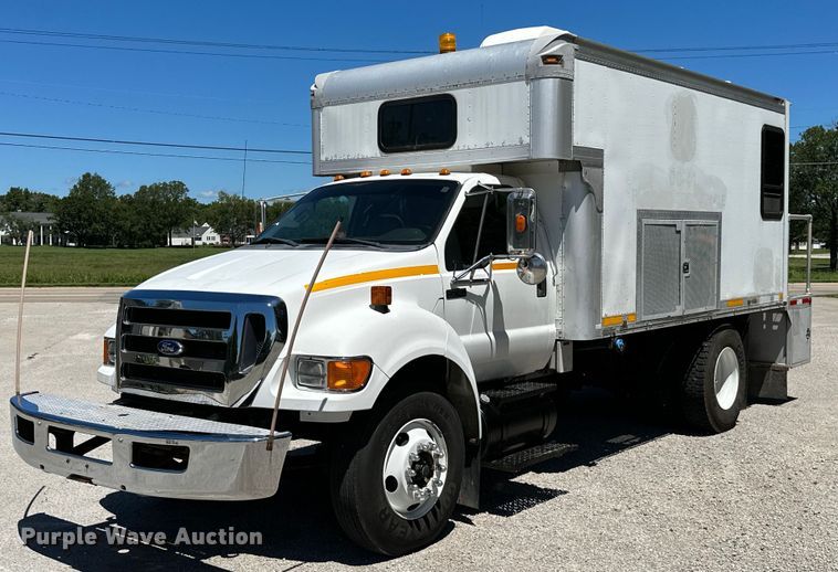 image for item ML9169 2011 Ford F750 Super Duty  box truck