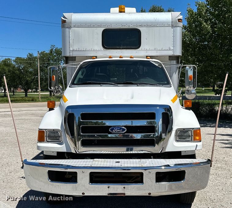 image for item ML9169 2011 Ford F750 Super Duty  box truck