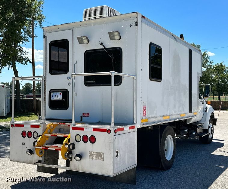 image for item ML9169 2011 Ford F750 Super Duty  box truck