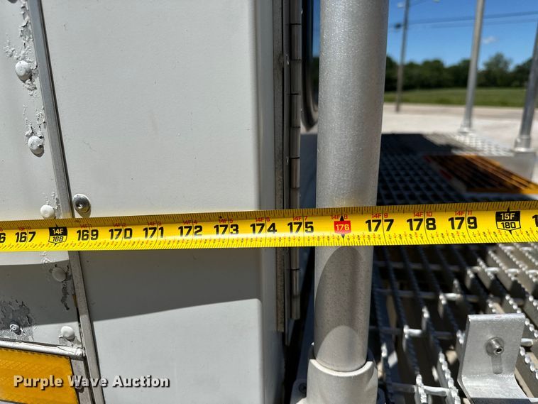 image for item ML9169 2011 Ford F750 Super Duty  box truck