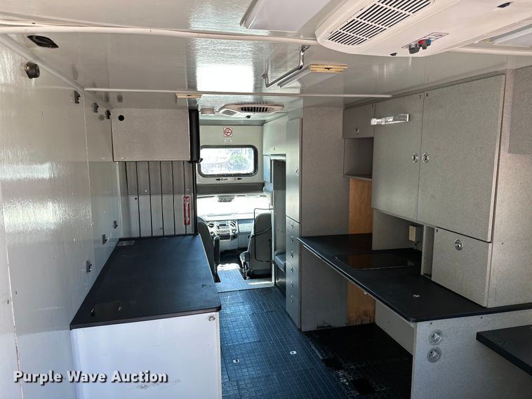 image for item ML9169 2011 Ford F750 Super Duty  box truck