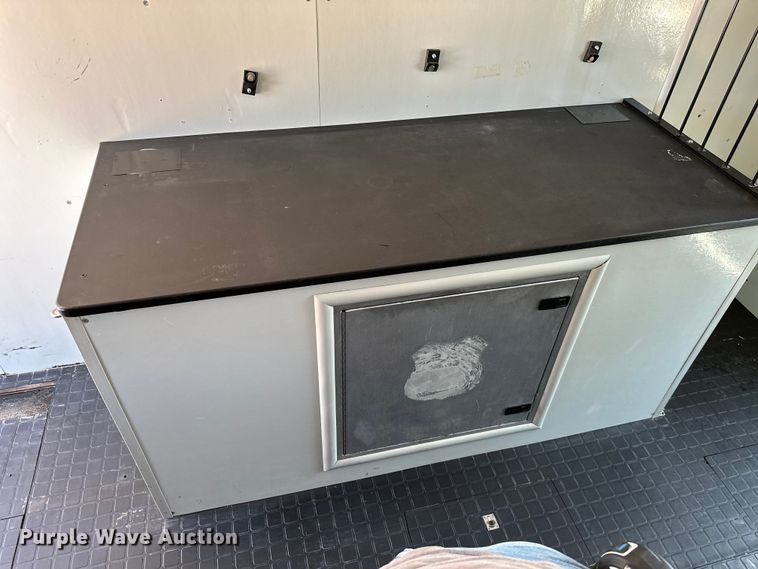 image for item ML9169 2011 Ford F750 Super Duty  box truck