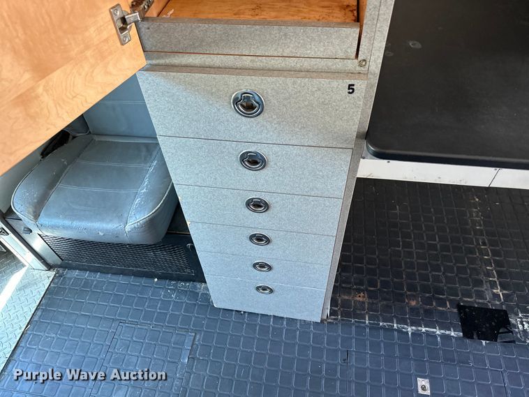 image for item ML9169 2011 Ford F750 Super Duty  box truck