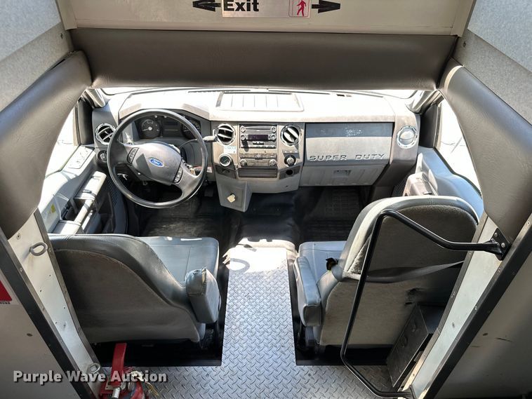 image for item ML9169 2011 Ford F750 Super Duty  box truck