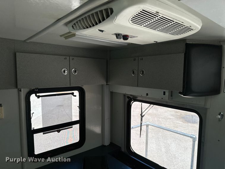 image for item ML9169 2011 Ford F750 Super Duty  box truck