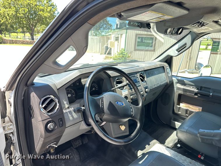 image for item ML9169 2011 Ford F750 Super Duty  box truck