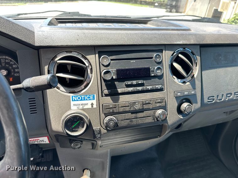 image for item ML9169 2011 Ford F750 Super Duty  box truck