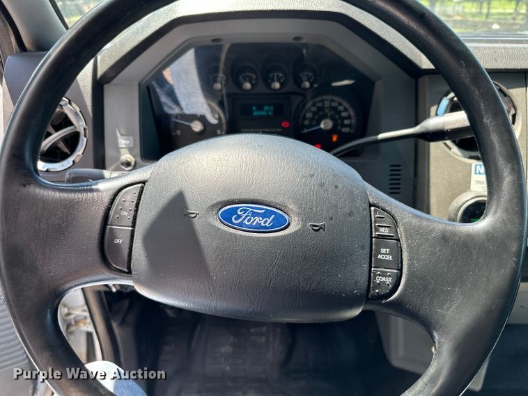 image for item ML9169 2011 Ford F750 Super Duty  box truck