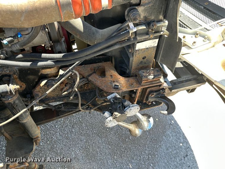 image for item ML9169 2011 Ford F750 Super Duty  box truck