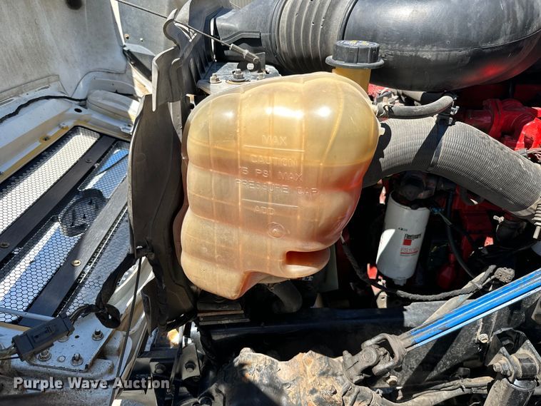 image for item ML9169 2011 Ford F750 Super Duty  box truck