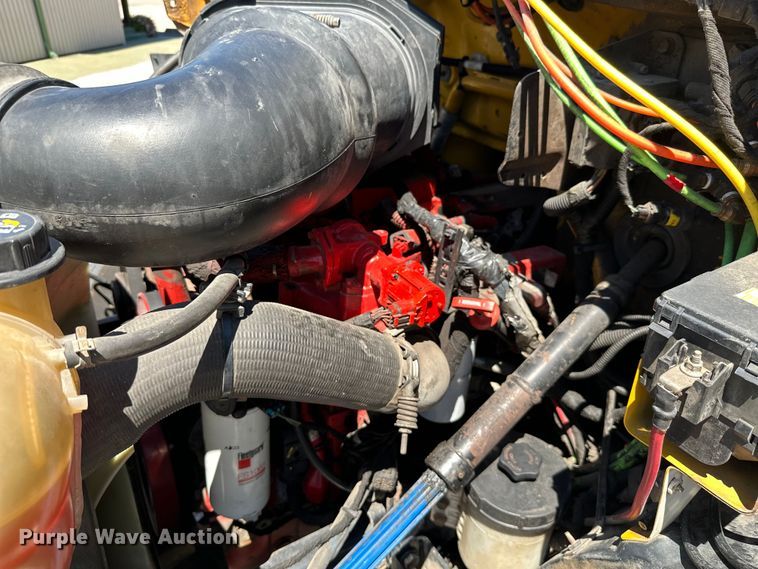 image for item ML9169 2011 Ford F750 Super Duty  box truck