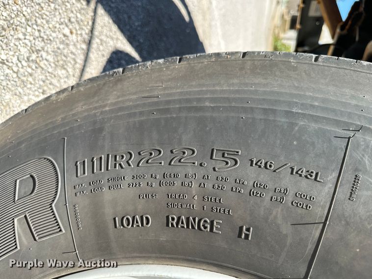 image for item ML9169 2011 Ford F750 Super Duty  box truck