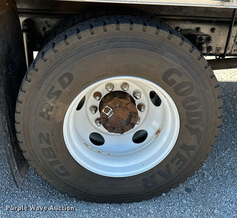 image for item ML9169 2011 Ford F750 Super Duty  box truck