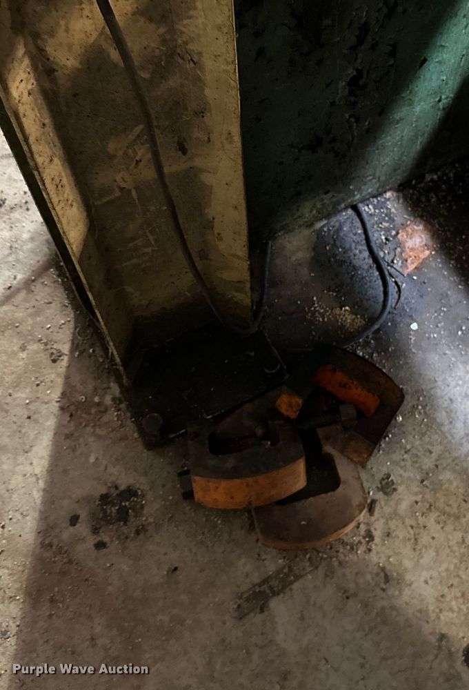 image for item ML9171 Chicago 406D  press brake