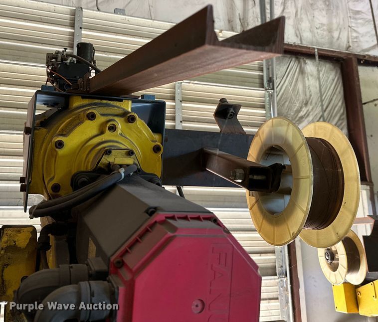 image for item ML9176 (2) Fanuc S-420iF six-axis robots