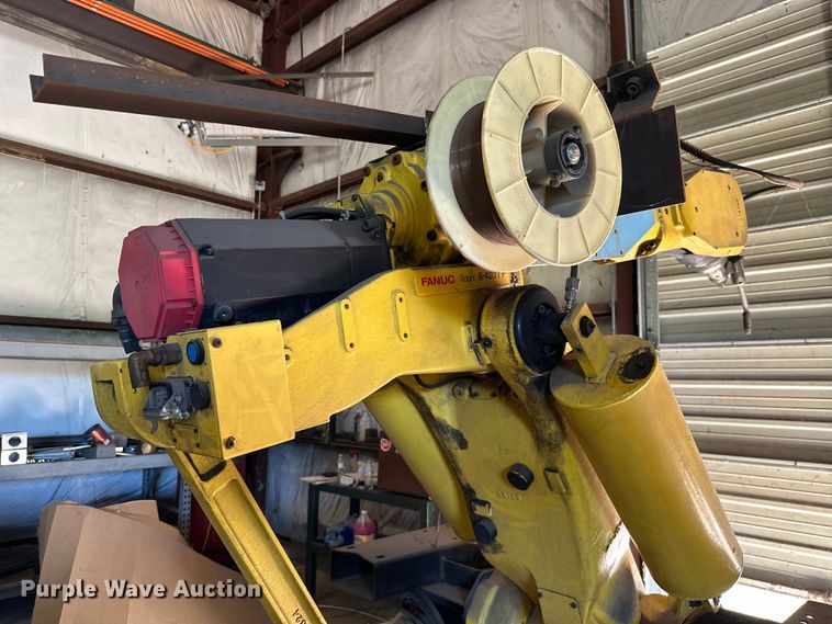 image for item ML9176 (2) Fanuc S-420iF six-axis robots