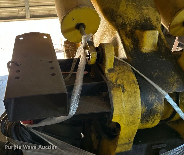 image for item ML9176 (2) Fanuc S-420iF six-axis robots