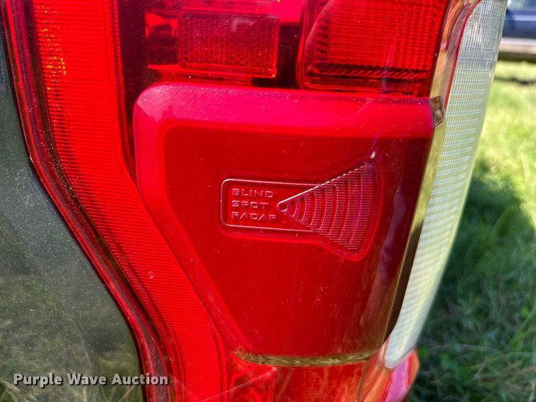 image for item ML9190 2019  Ford F350 Platinum  pickup truck bed