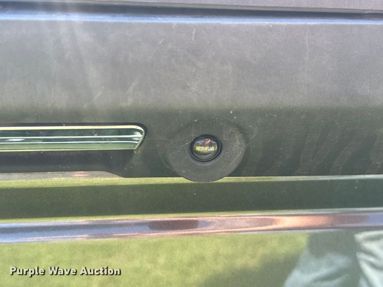 image for item ML9190 2019  Ford F350 Platinum  pickup truck bed