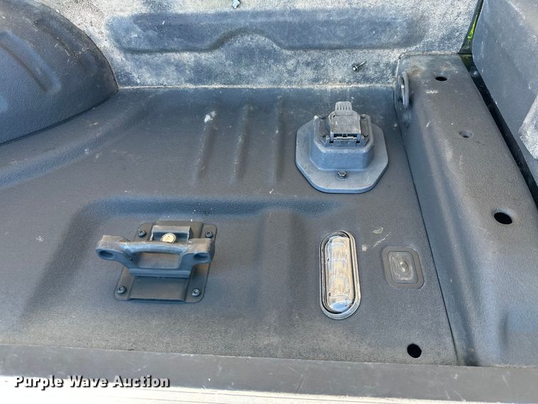 image for item ML9190 2019  Ford F350 Platinum  pickup truck bed