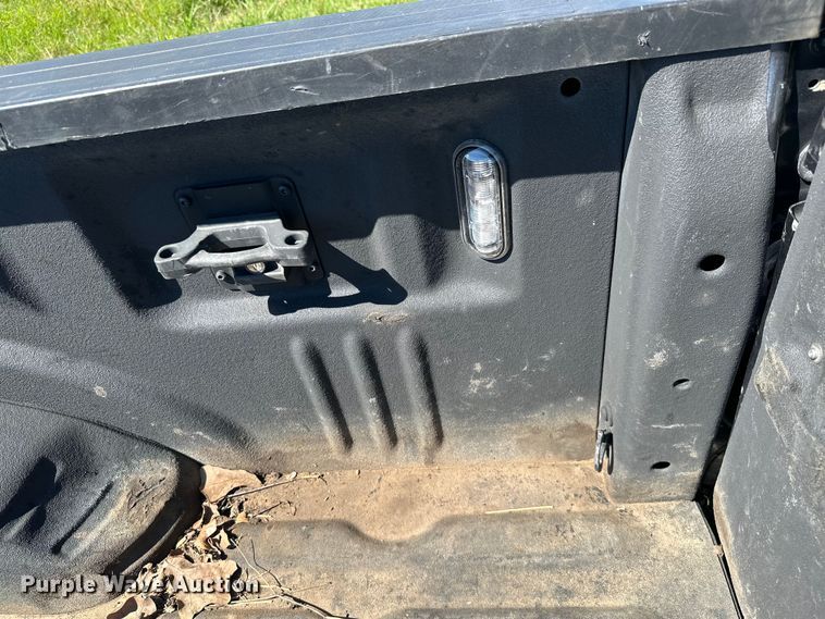 image for item ML9190 2019  Ford F350 Platinum  pickup truck bed