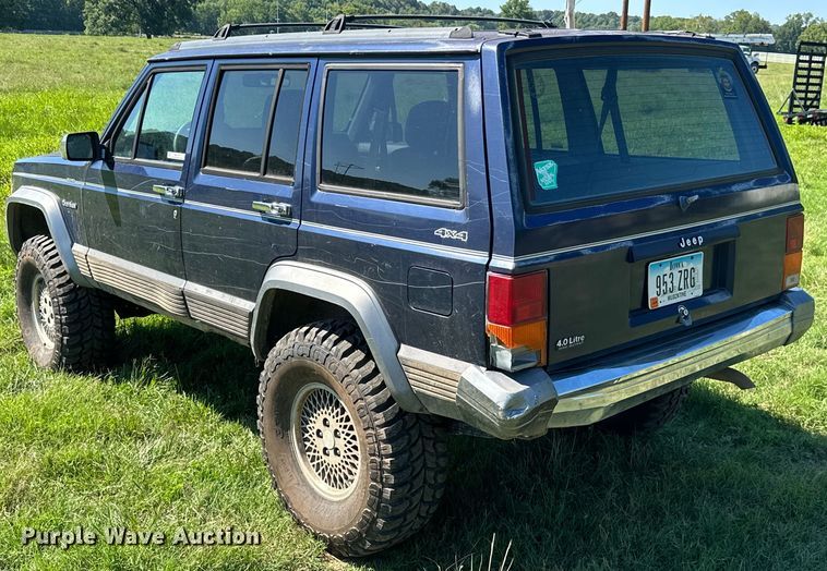 image for item ML9191 1996 Jeep Cherokee  SUV