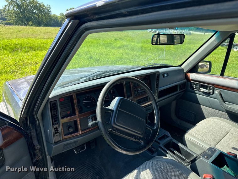 image for item ML9191 1996 Jeep Cherokee  SUV