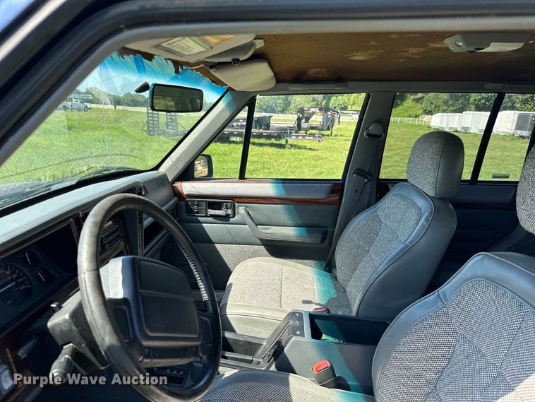 image for item ML9191 1996 Jeep Cherokee  SUV