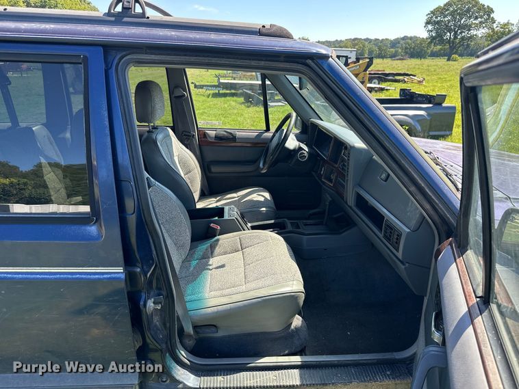 image for item ML9191 1996 Jeep Cherokee  SUV