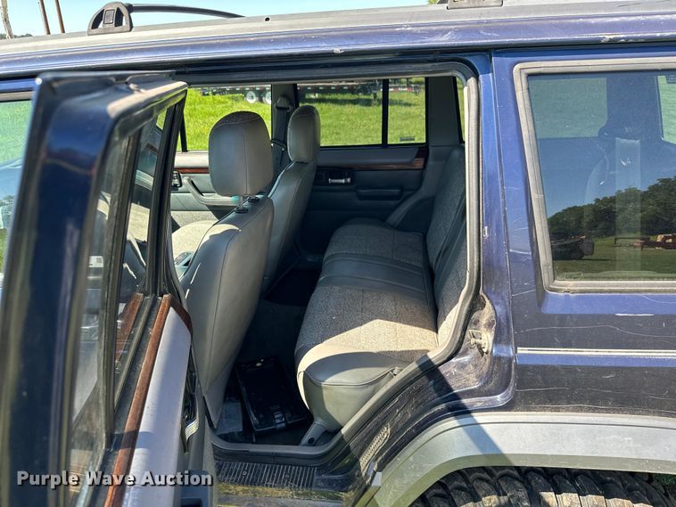 image for item ML9191 1996 Jeep Cherokee  SUV