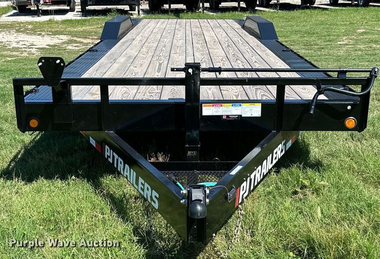 image for item ML9194 2022 PJ B8282  equipment trailer