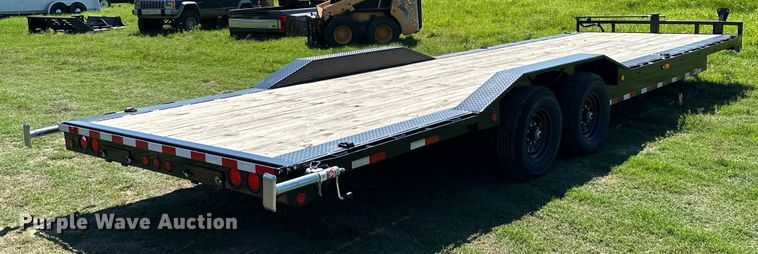 image for item ML9194 2022 PJ B8282  equipment trailer