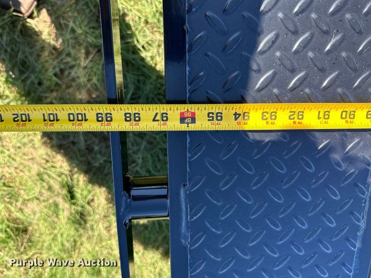 image for item ML9194 2022 PJ B8282  equipment trailer