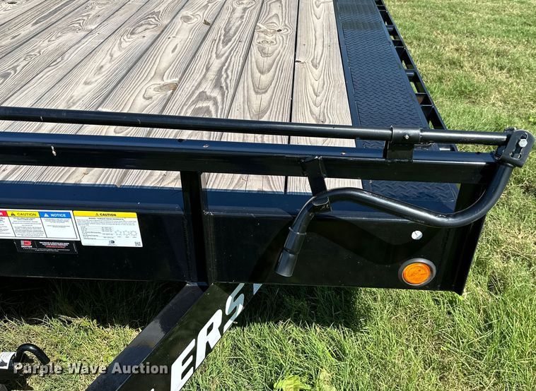 image for item ML9194 2022 PJ B8282  equipment trailer
