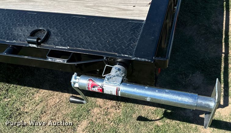 image for item ML9194 2022 PJ B8282  equipment trailer