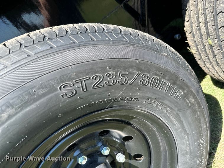 image for item ML9194 2022 PJ B8282  equipment trailer