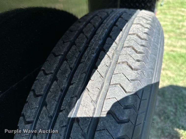 image for item ML9194 2022 PJ B8282  equipment trailer