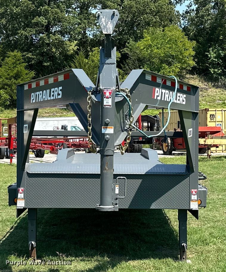 image for item ML9199 2023 PJ Trailers B8403  equipment trailer