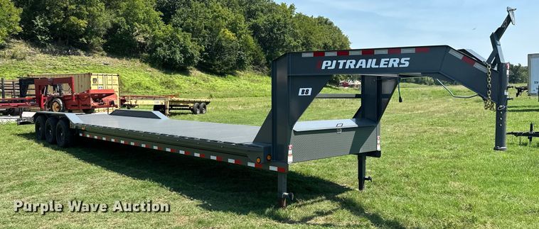 image for item ML9199 2023 PJ Trailers B8403  equipment trailer
