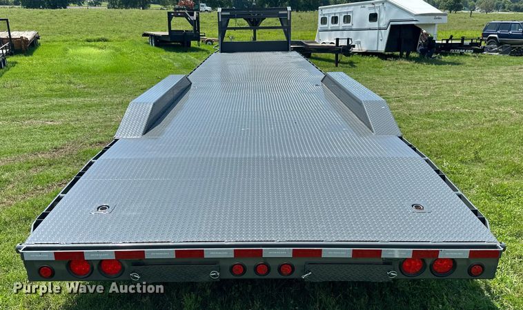 image for item ML9199 2023 PJ Trailers B8403  equipment trailer