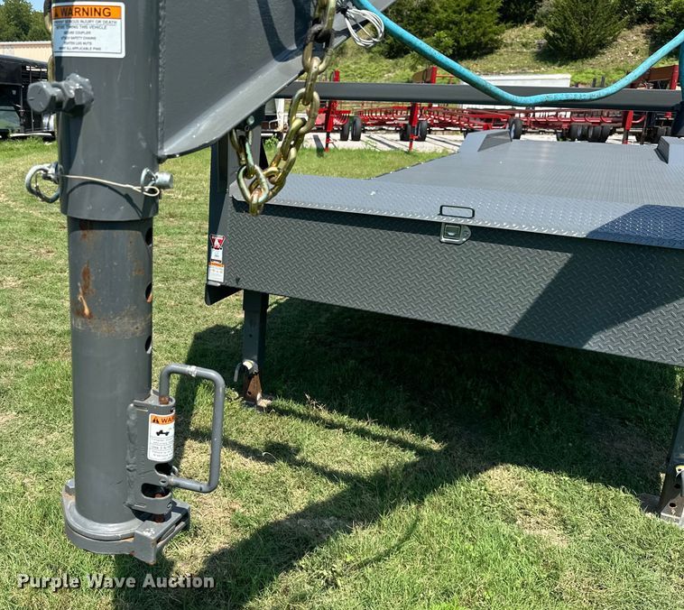 image for item ML9199 2023 PJ Trailers B8403  equipment trailer