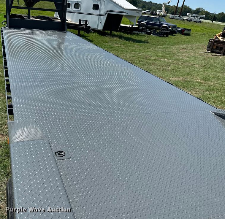 image for item ML9199 2023 PJ Trailers B8403  equipment trailer